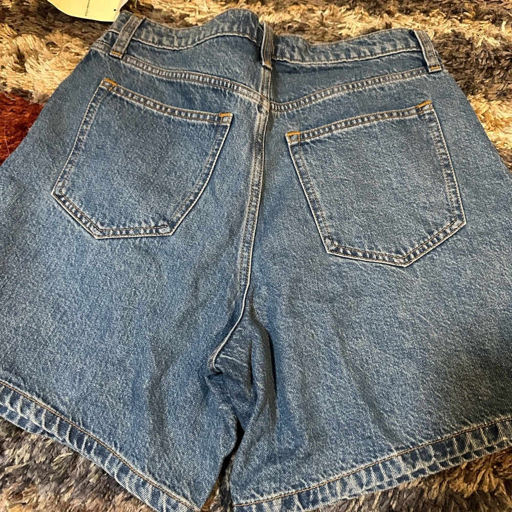 Abercrombie The Loose Short high rise